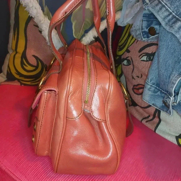 Maxx New York | Retro Style Coral Leather Satchel Gold Hardware - Picture 15 of 16